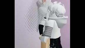 Esta puta mama pito de un gay y es follada en roblox!!