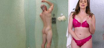 I Finger My Pussy Watching My Stepson In The Shower
