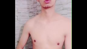 GAY SE HACE PAJA MIENTRAS TOMA UNA DUCHA
