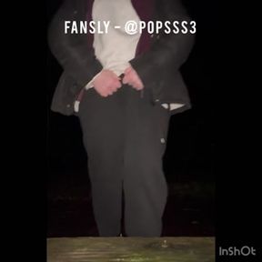 Desperate walk, teasing myself by pissing a little at a time makes me so horny I cream on the grass!