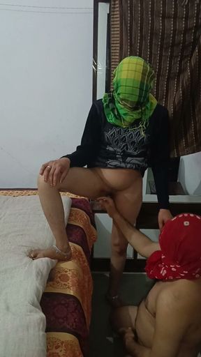 TV Bana Aaya Tha Bhabhi Ko Hi Pel Diya Video   Clip 2