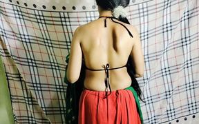 Single Girl Masturbates and Enjoys Fingering Her Clean Pussy in the Bedroom