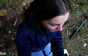 Hiyouth, risky outdoor blowjob. we were walking in the