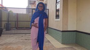 THE  ARABIAN GIRL TRYING TO SQUIRT OUTISIDE NEAR THE ROAD