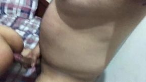comiendo cono de la flaca nueva sexy culona amateur nora milf es follada duro en una habitacion de hotel por un enorme semental semen adentro del cono - andy z 94