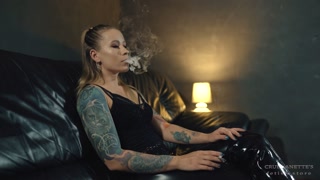Mistress Anette - Minnie Manga - Smoking - Fetish - High heels - Tattoo
