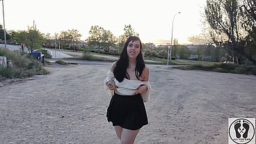 NERDY GIRL GIVES CAR BLOWJOB POV CUM IN MOUTH CUM WALKING