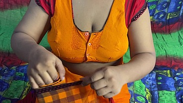 Sauteli Maa Ko Sautela Chote Bete Ne Chudai Karke Liya Maza Sexy Desi Indian Hindi Voice