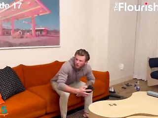 Trailer The Pros Ep 17: Team Owner Kiki D'aire pays her QB Gunnar Bishop a visit, greater quantity along the line of this babe wanted to watch what the angels (in specific Sports Agent Ahanu Reed)