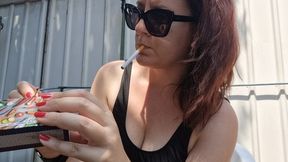 Italian sexy milf smoking avi