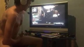 Twink Plays Call of Duty and Cums