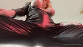 on your knees slave for sexy trans dick show