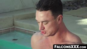 Sexy Zac Snow drilled hardcore bareback in a passionate encounter