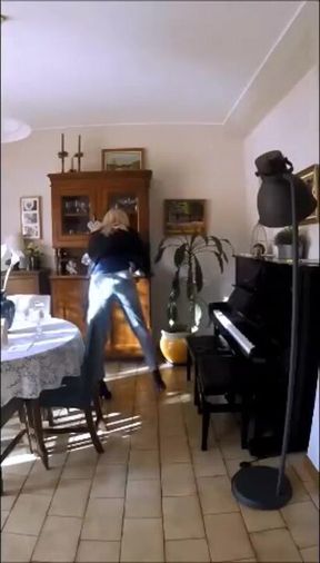 Julia Cool destroyed her pantyhose stuffed denim while teetering in heels