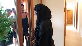 First Double Vaginal Penetration in a Gangbang with a Married Arab Woman - Aliyah Yasin