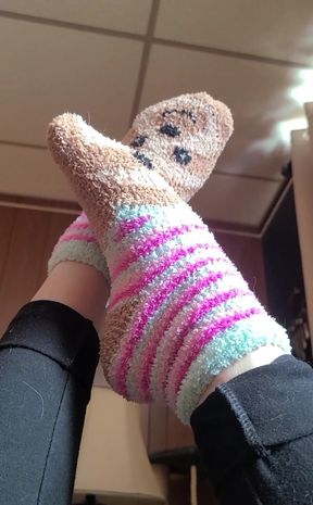 3 Minutes of Fuzzy Sloth Sock Love