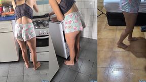parte 1- caseiro de dar gosto de ver , chamei uma jovem da igreja para fazer uma faxina, so que ela veio de shortinho e sem calcinha
