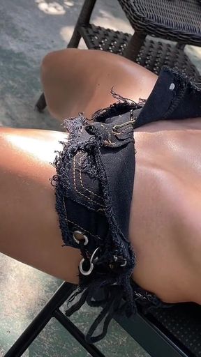 Cheyenne Jewell Plays with Lora Cross Abs and Bellybutton