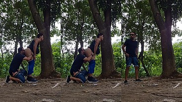 CASADO ARROMBANDO MEU CU NA TRILHA DO PARQUE