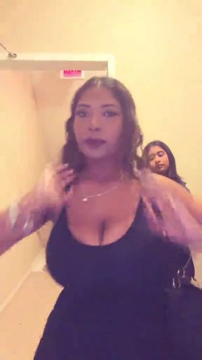 Amateur teen with natural big tits exposes her body for a naughty photoshoot.