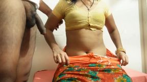 Desi bhabhi hard sex with devar in chair hindi audio