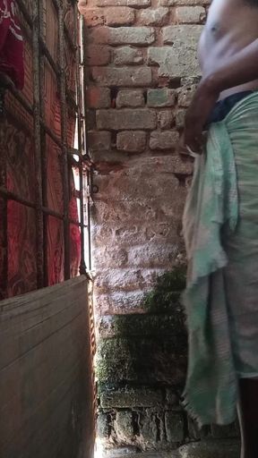 Indian Tamil Boy Ready to Bathing Video