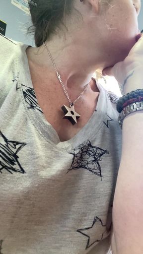 Pussy N Pubes Play in Transport Makes My Fingers Smell Amazing!