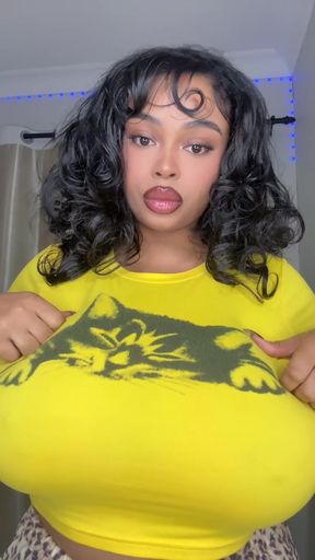 Plus-size black pro plays with big boobs and nipples in solo scene