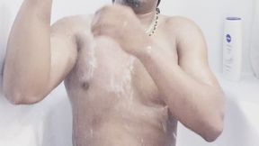 I wash my body in the bath (7) (2025)