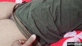 මගේ වයිෆ්ගේ කඳ කොහොමද කමෙන්ට් ඕන බුල් කෙනෙක් ඕන