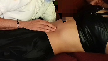 Estoy completamente fascinado de este delicioso ombligo