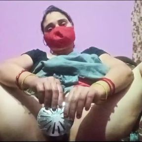 Indian mom fucking her pussy with sex toy