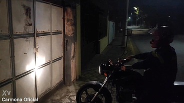 Chamei o eletricista meu cartão não passou ele me comeu e gozou dentro