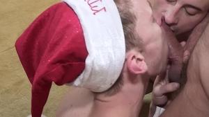 FamilyDick.com - Taylor Reign among young Mason Dean threeway