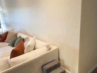 I got my 1st ever glad ending from oiled up masseuse