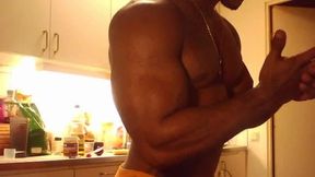 Muscle Workship, Flexing