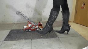 Truck under merciless high heel Boots