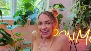 Khloe Kapri makes a sex tape with the hung lad Zac Wild