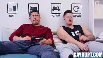 Gaming Gone Wild: Clark &amp_ Rocky&#039_s Unexpected Fun