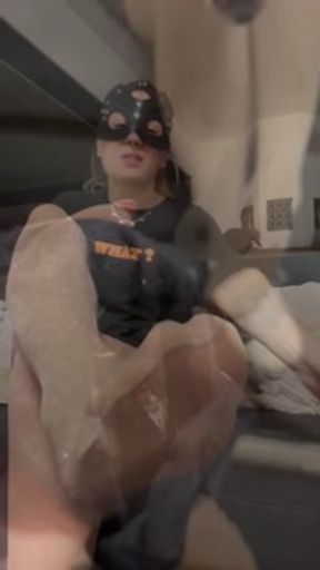 I know you want to test my sweaty feet