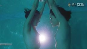 Arousing nude pool scenes with lovely and natural hottie Juliette Lewis