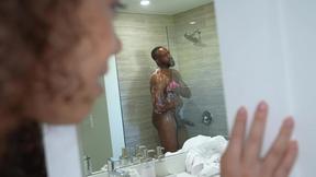 ”OMG my step daddy is HUUUGE”