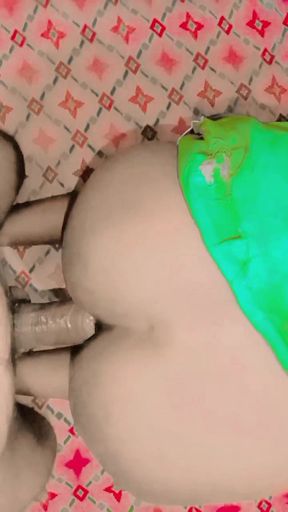 Desi wife with voice in Hindi. Fucked the country wife doggy style. The wife's screams went out.