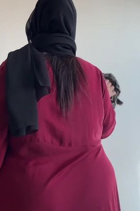 Fucking a Beautiful Maid with Big Ass in Saudi Arabia When She Cleaning Bed Room - Ass Fuck &amp; Cum