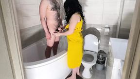 Stepmom with big tits washed him and had anal&#x1F44C; sex