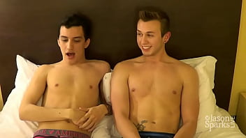 JasonSparksLive - Young jock fucks smooth amateur twink after trading bjs