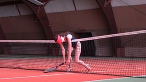 Risky Masturbation in a Public Pool & Play Court - MASTURBATION INSTRUCTION