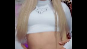 Hermosa transexual blanca nieves