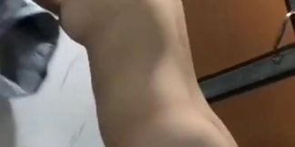 NGINTIP TEMAN TANTE MANDI