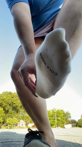 Filthy White No Shows Sock Removal